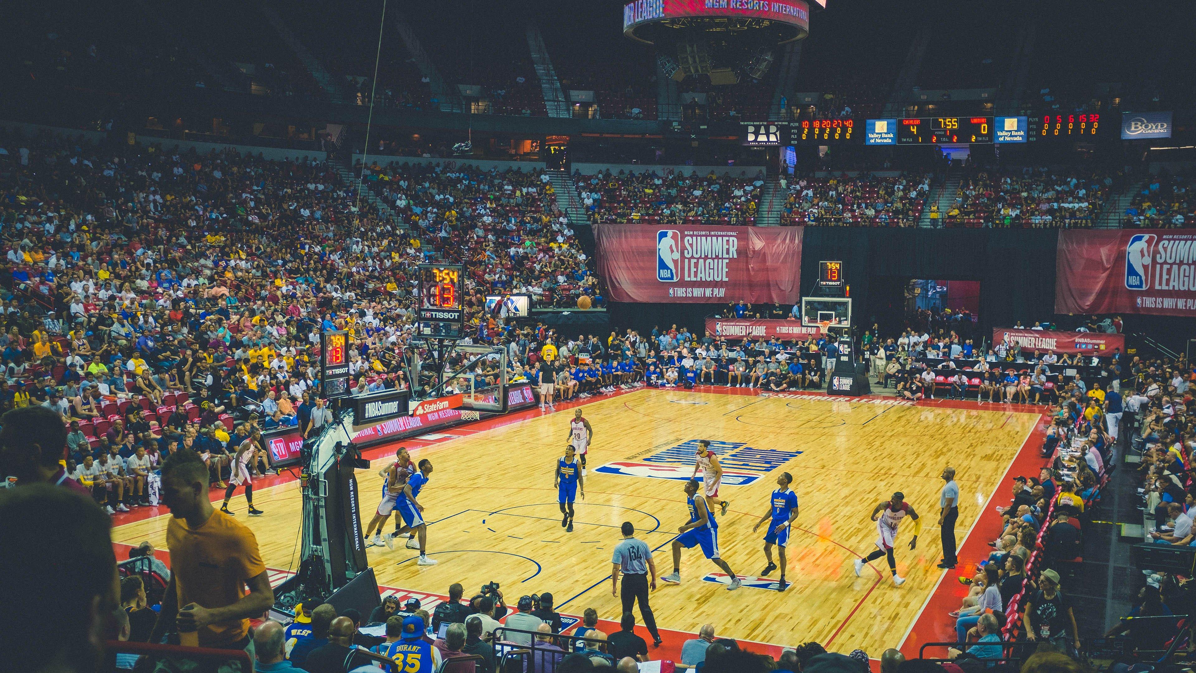 新星科内伤愈复出引关注，与多古共享私教成体能突破关键