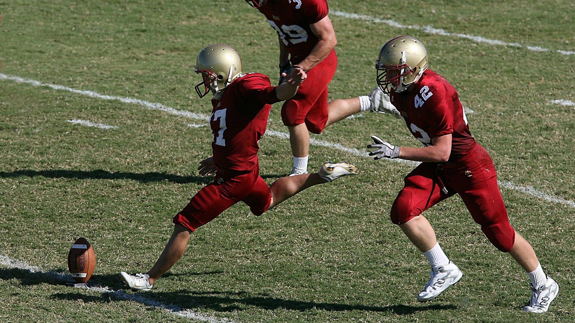 弗里克钦点巴萨夏窗三大补强目标，左脚中卫、顶级边锋与正印九号